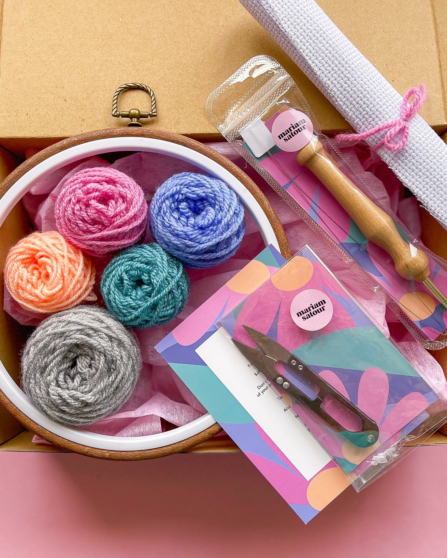 "Lazy Daisy" - Punch Needle Kit 001