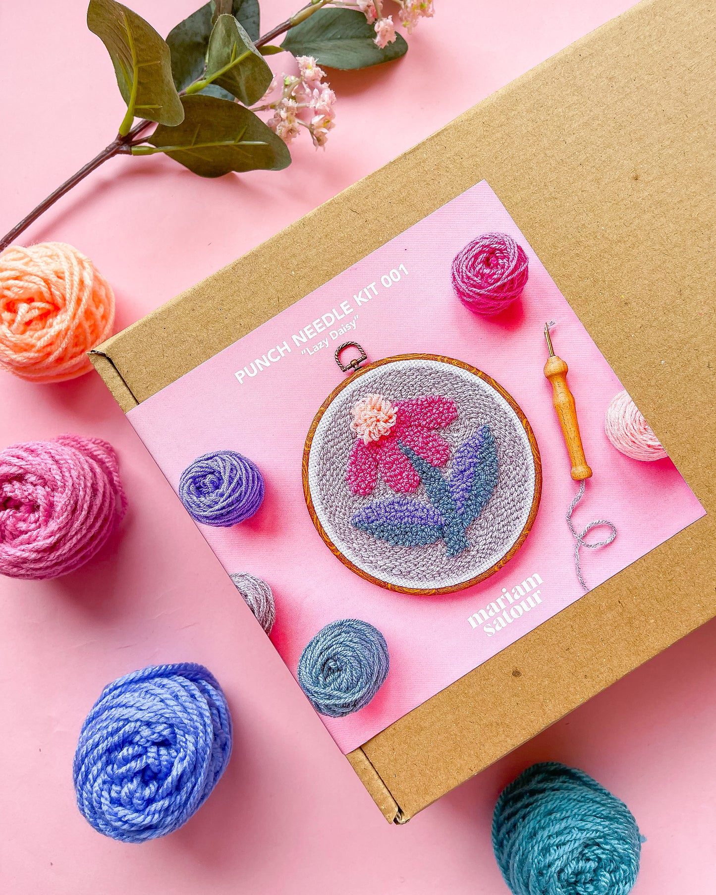 "Lazy Daisy" - Punch Needle Kit 001